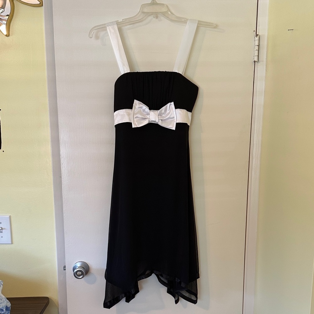 Star Vixen Black and White Asymmetrical Dress